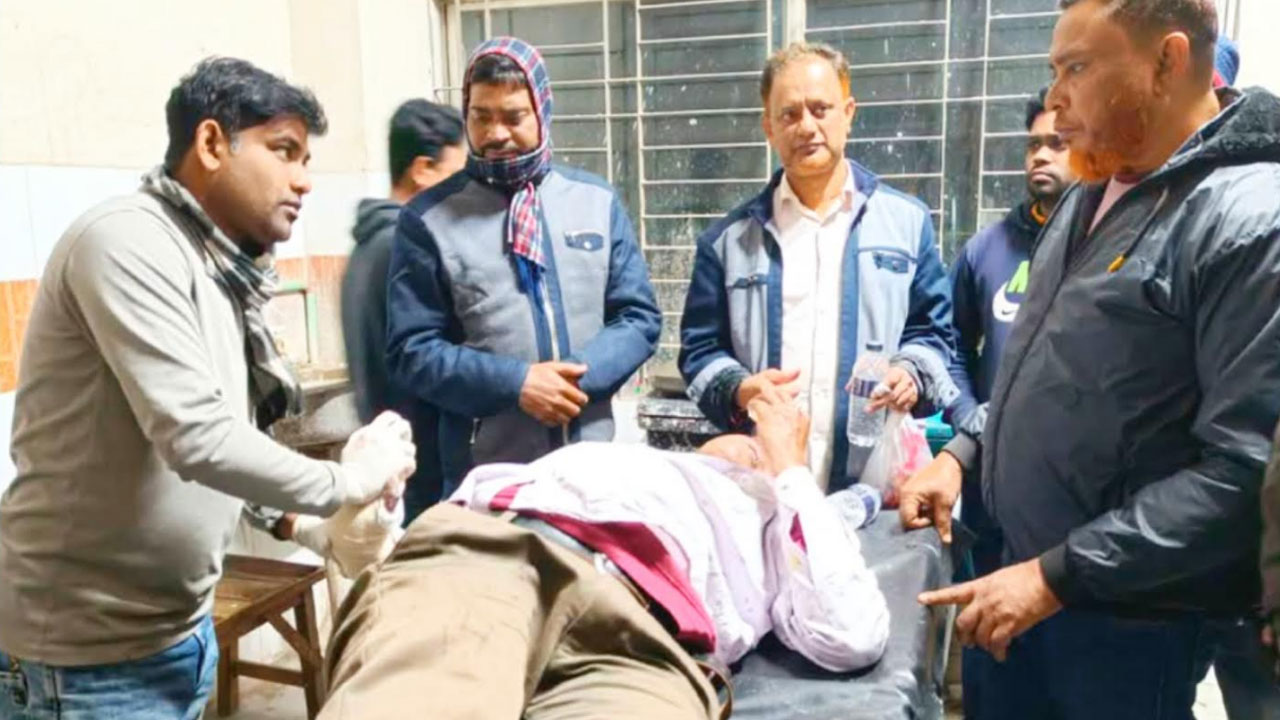 বিএনপি নেতাকে কুপিয়ে জখম